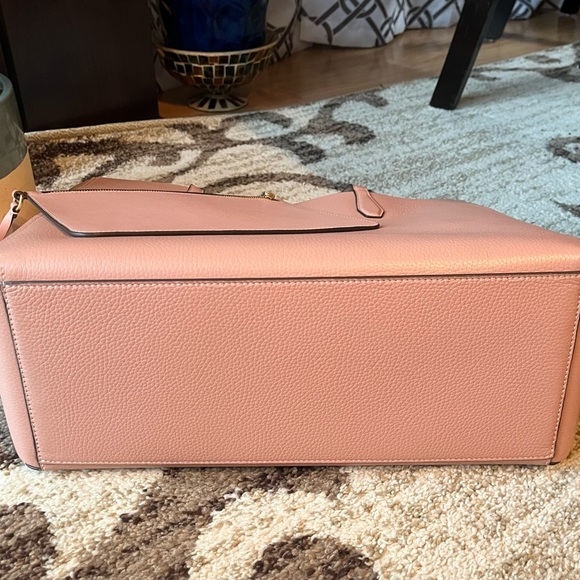 ❌SOLD❌NWT Tory Burch Large Tote with pouch - Picture 6 of 7